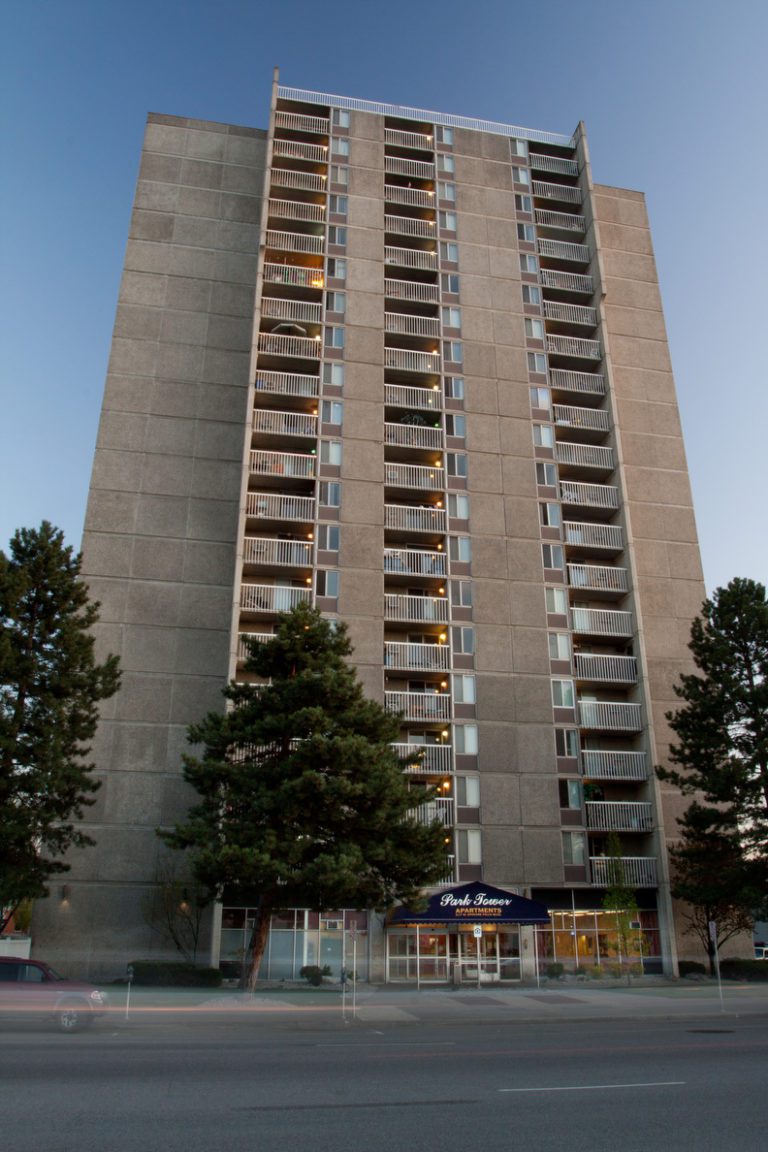 Park Tower Apartments exterior