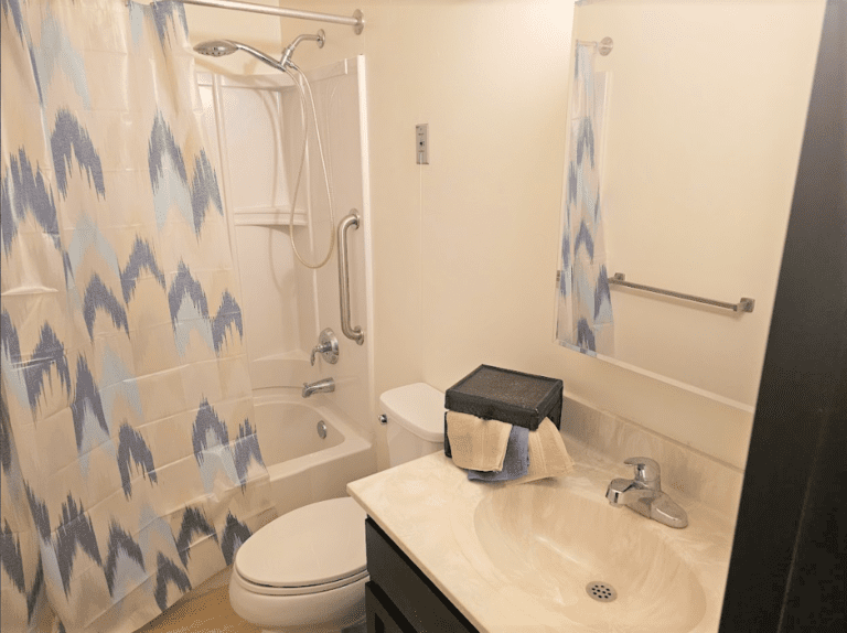 whiting hall properties bathroom