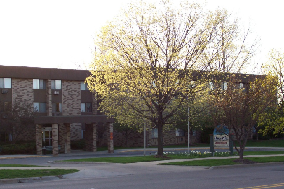 East Glen apartments exterior