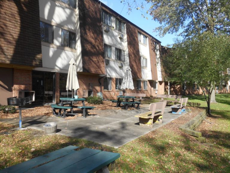 Pinery Park Apartments Outdoor Recreation Area
